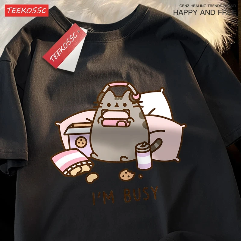 Summer Games Clothing Brand - 헤드폰을 쓰고 게임을 하는 바쁜 고양이
